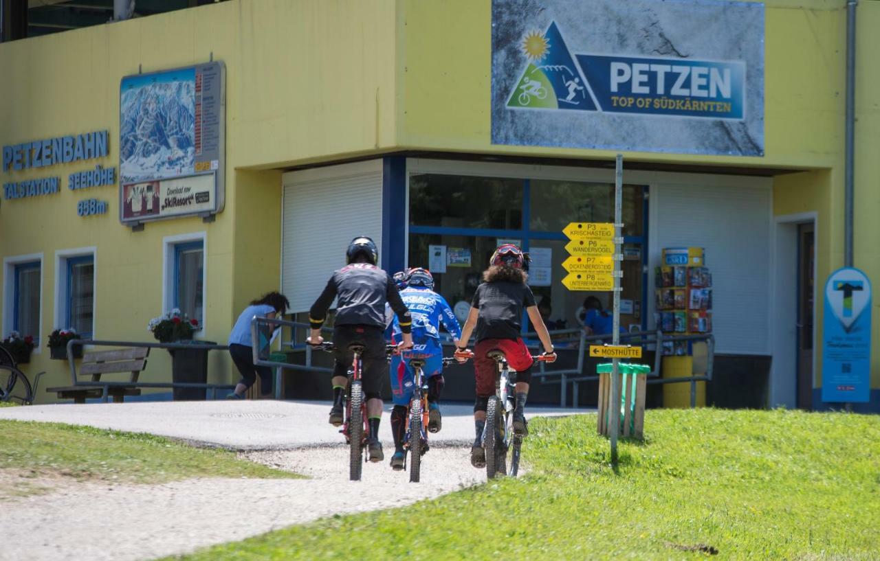 Chaletpark Petzen Otel Feistritz ob Bleiburg Dış mekan fotoğraf